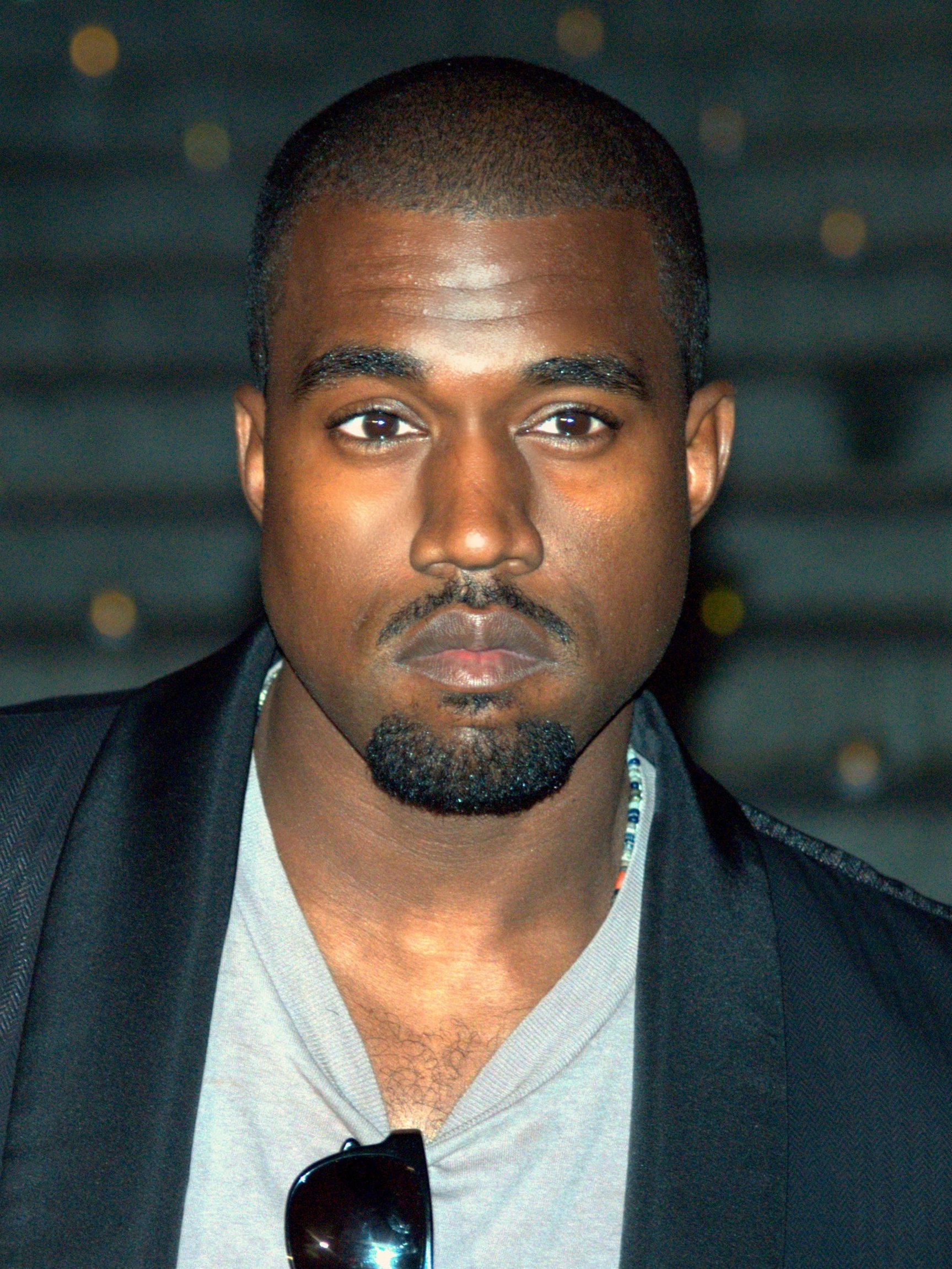 Kanye West Shouts Out Michael Jackson During Netherlands Show